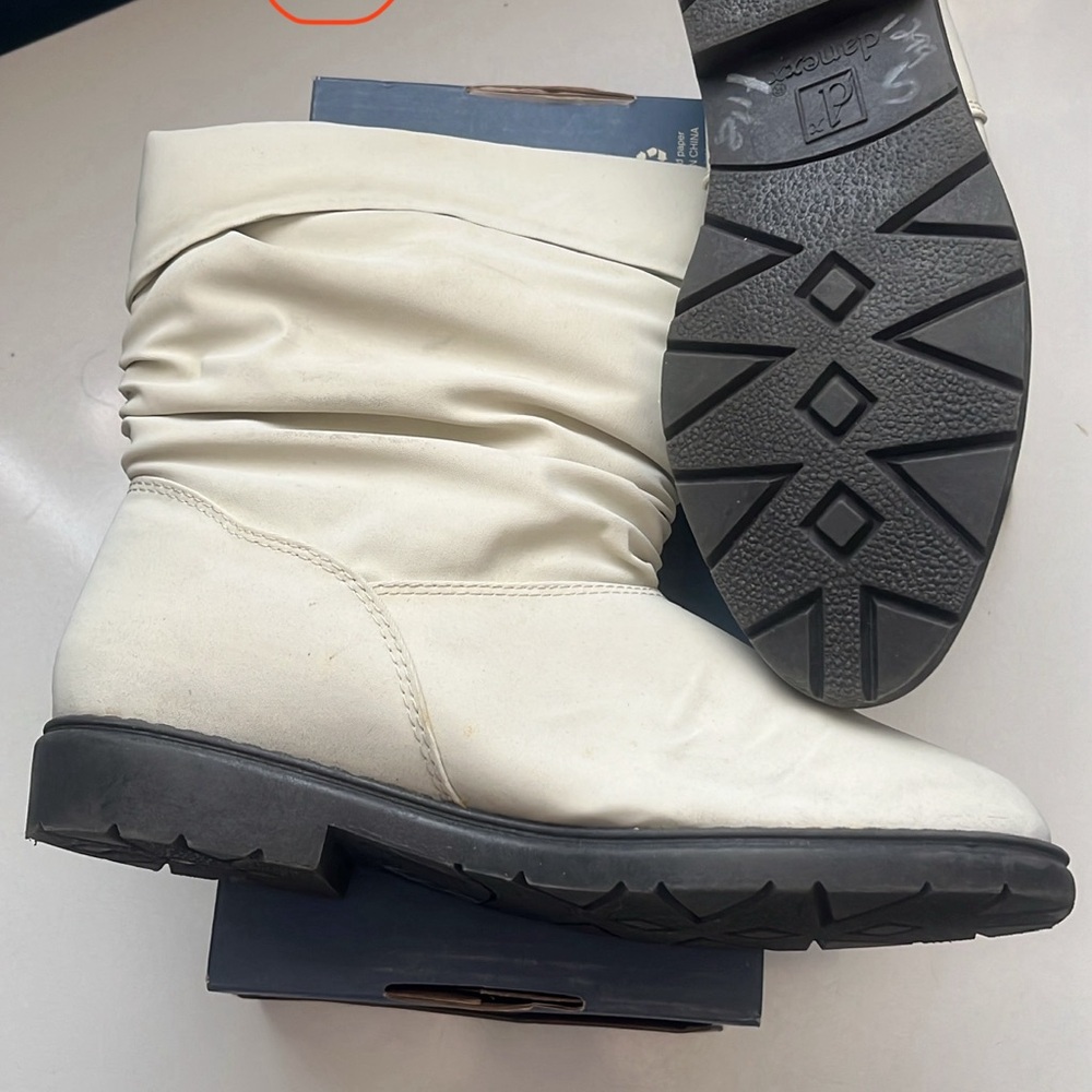 Black and White Winter Rain Boots with Geometric Tread